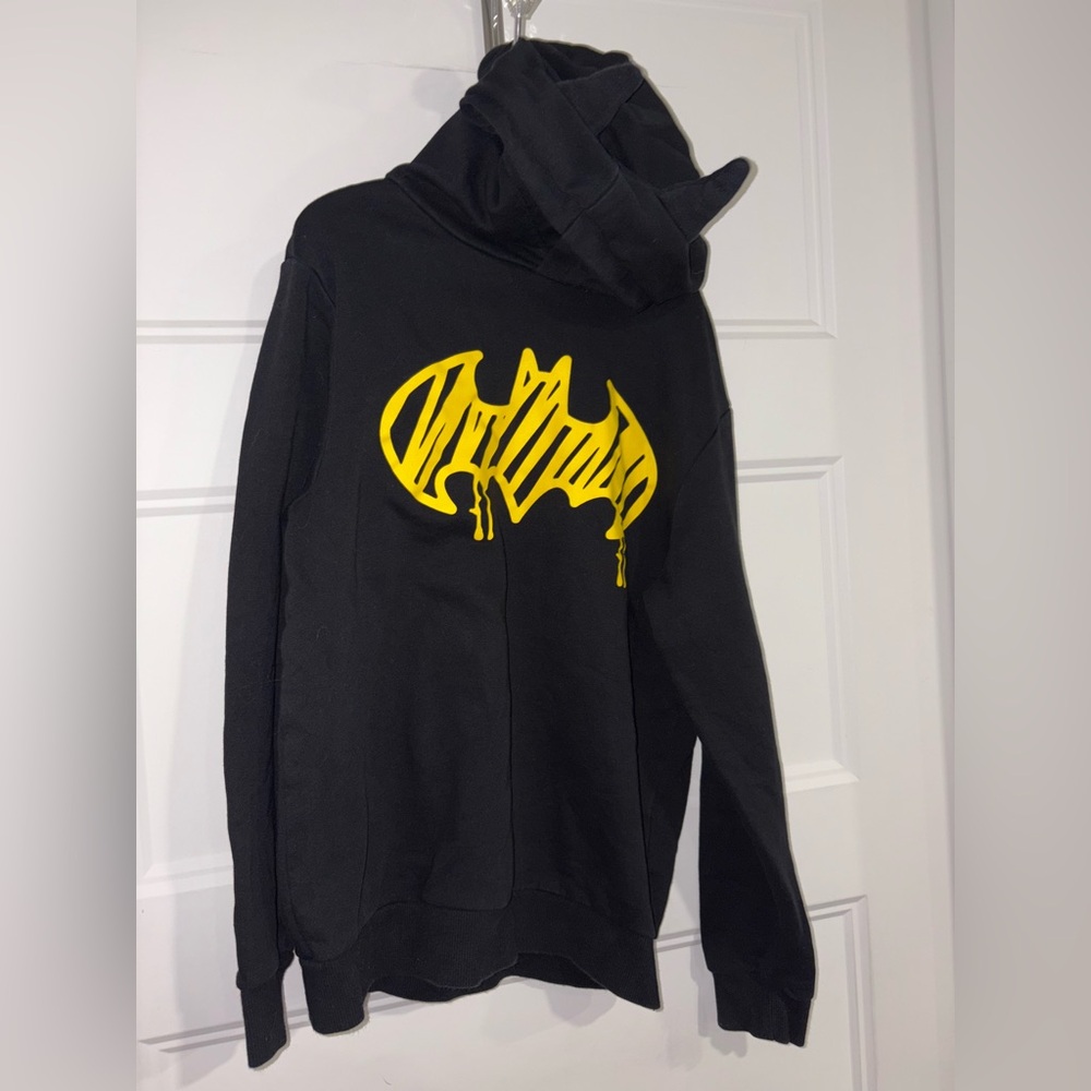 DC/H&M Batman Black hoodie with Yellow logo 8-10y